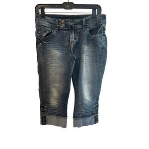 ⭐️ Women’s Black Crystal Cropped Cuffed Jeans. Size 9